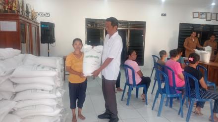Penyaluran Beras Bantuan Pangan